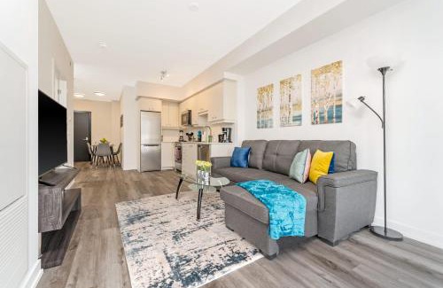 Kitchener Apartment | Luxury 1BR King Bed Unit - Private Balcony