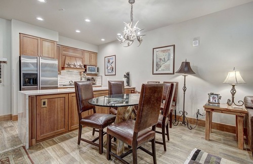 River Run Condo | Luxury 1BR Lone Eagle ski-in, ski-out condo w/- hot tub & heated pool!