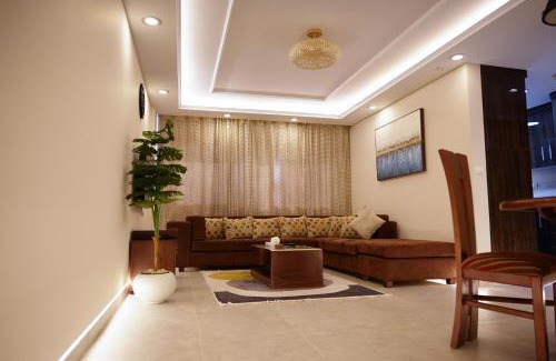 Heliopolis Apartment | Luxury 1BR Near the Airport