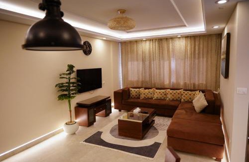 Heliopolis Apartment | Luxury 1BR Near the Airport