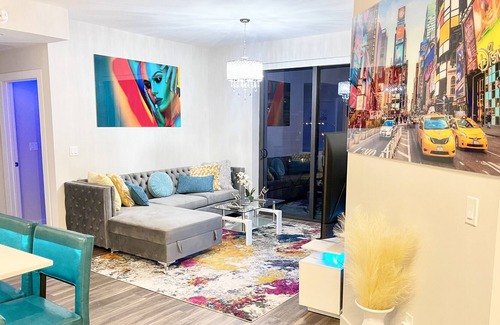 Flagler Village Apartment | LUXURY 2/2 DOWNTOWN FORT LAUDERDALE NEAR LAS OLAS (ROOFTOP POOL)