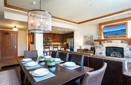Truckee Condo | Luxury 2 BD/2 BA in the Heart of the Village at Northstar!