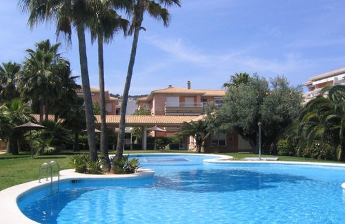 Javea Apartment | Luxury 2 bed Apartment with garden, a/c, pool, near beach