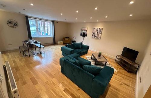 Bedford Apartment | Luxury 2 bed apartment in the heart of Bedford - Free Parking & Free WIFI