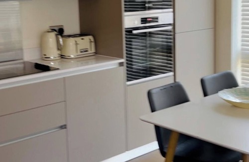 Woolwich Apartment | Luxury 2 Bed In Royal Arsenal, Family Ok, Balcony