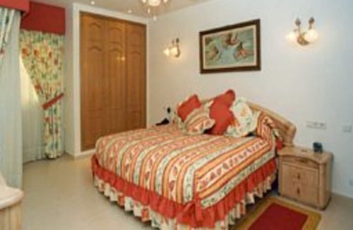 Diputacion de Rincon de San Gines Apartment | Luxury 2 bedroom, 2 bathroom apartment in Los Olivos - Free WiFi.