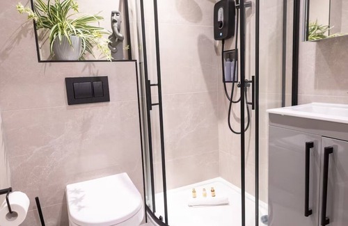 North Finchley Apartment | Luxury 2 Bedroom 2 Bathroom Apartment | 30 Mins Central London