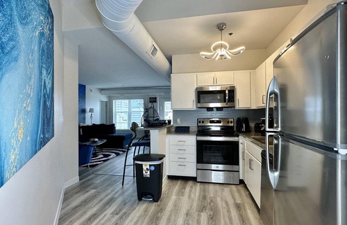 Mile Square Condo | Luxury 2 Bedroom 2 Bathroom Penthouse Dwn Twn Indy W/Balcony City View ☀️