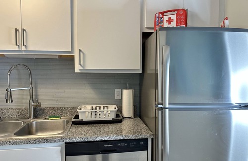 Mile Square Condo | Luxury 2 Bedroom 2 Bathroom Penthouse Dwn Twn Indy W/Balcony City View ☀️