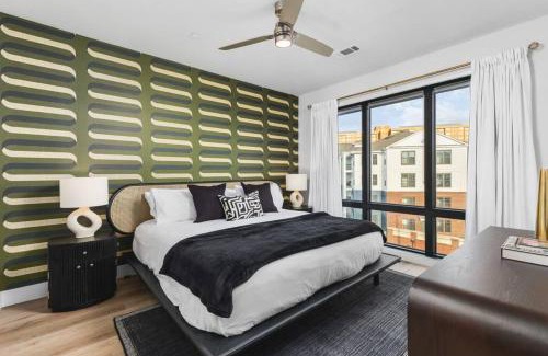 West End Apartment | Luxury 2 Bedroom 4 Bed with HUGE Wrap Around Patio Gym and Pool