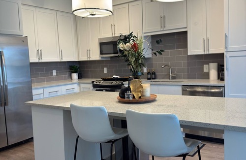 Raleigh Apartment | Luxury 2-bedroom apartment Close to Downtown Raleigh with Resort Amenities