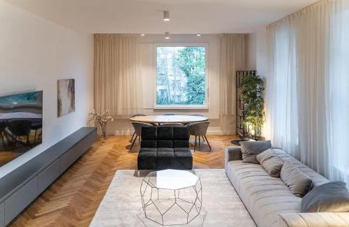 Hasselborn Apartment | Luxury 2 Bedroom Apt in - Berlin