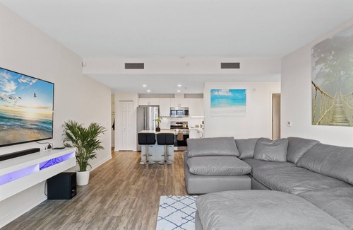Columbia Condo | Luxury 2-bedroom condo with ocean views in Little Italy.