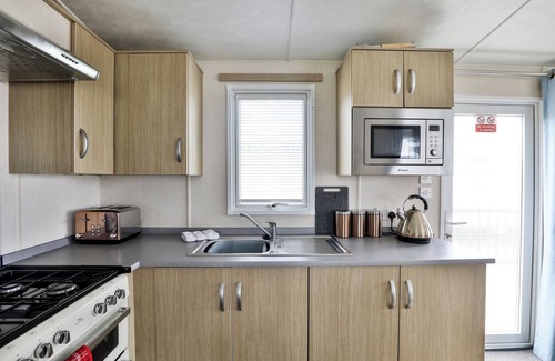 St. Andrews House | Luxury 2 bedroom holiday home with sea views. Family friendly, walkable to town