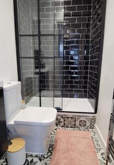 River House | Luxury 2 Bedroom Home Dagenham