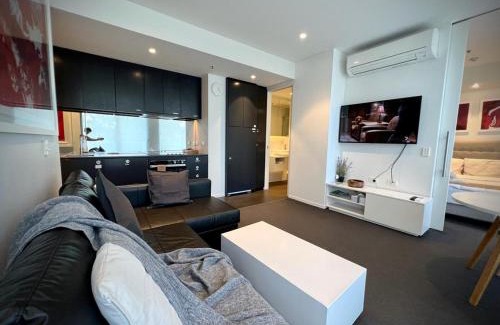 Walkerville Apartment | Luxury 2 Bedroom Suite near Adelaide with a car park