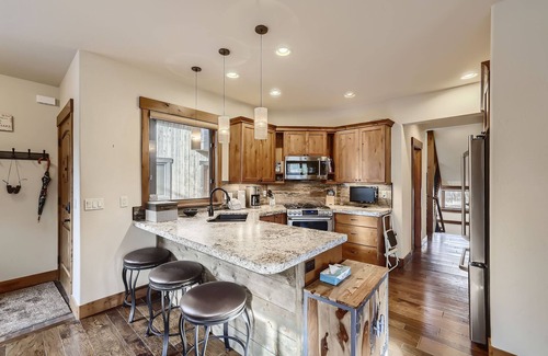 Frisco House | Luxury 2 Bedroom Townhome Close to Main Street!
