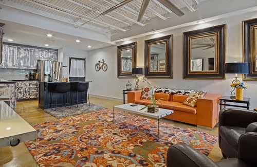 Midtown Condo | Luxury 2 Bedroom Condo, Midtown - Great Amenities with Pool!