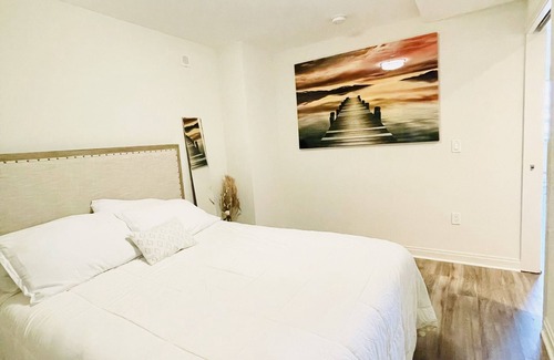 Downtown Apartment | Luxury 2 Bedroom Downtown Silver Spring!