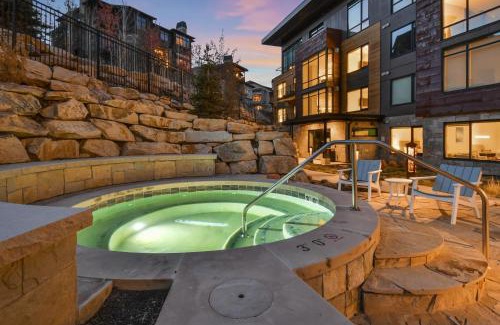 Park City Apartment | Luxury 2 BR in Canyons Village - Walk to Slopes
