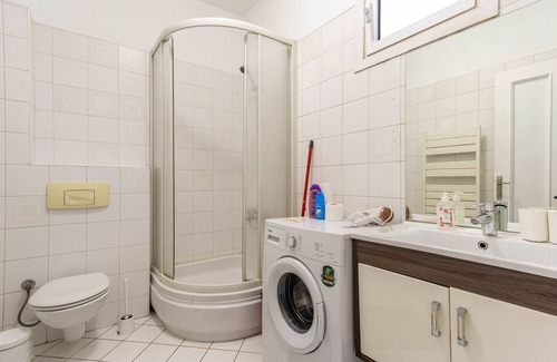 Goztepe Apartment | Luxury 2-min to Bagdat Street