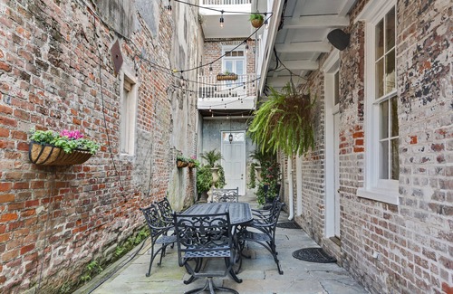 Arts/Warehouse District Apartment | Luxury 2-Story Condo/Prime Location