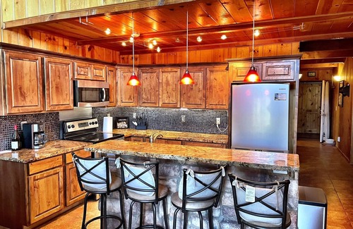 Crown King Cabin | Luxury 2 Story Crown King Cabin, Large balcony, Hiking, Fishing, Mountain Views