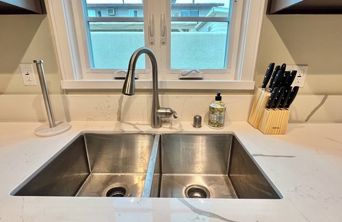Pasadena House | Luxury 2B/2.5B in the Heart of Pasadena!