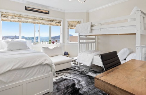 Outer Richmond House | Luxury 2b/b House By the Beach/GGP with Parking