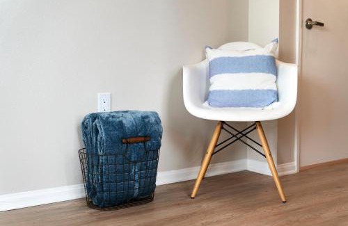 North Park Apartment | Luxury 2BD 2BA, BRAND NEW/PETS/CLOSE TO EVERYTHING/BOHO+COZY VIBES