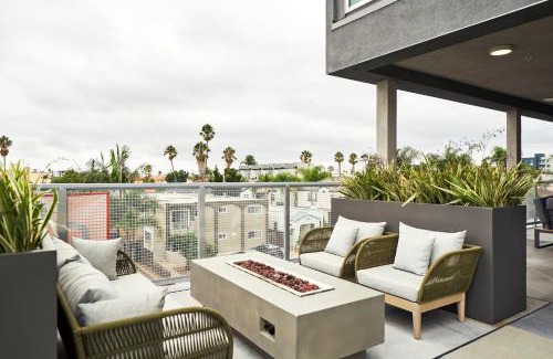 North Park Apartment | Luxury 2BD 2BA, BRAND NEW/PETS/CLOSE TO EVERYTHING/BOHO+COZY VIBES