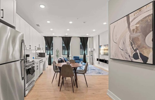 Northern Liberties Apartment | Luxury 2BD | 4 Beds | Northern Liberties
