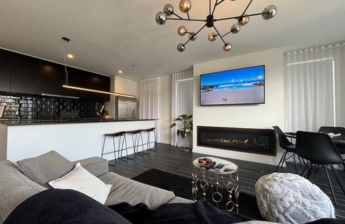 Seaford Apartment | Luxury 2Bdr Beach Side Apt FreeNetflix☆WiFi☆Wine