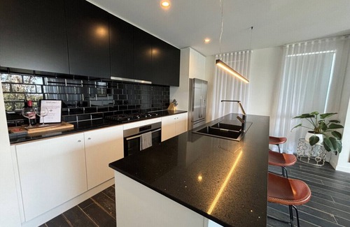 Seaford Apartment | Luxury 2Bdr Beach Side Apt FreeNetflix☆WiFi☆Wine