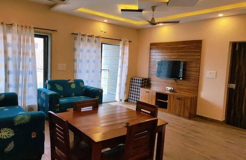 Candolim Apartment | Luxury 2BHK Apartment With Swimming Pool Near Candolim Beach