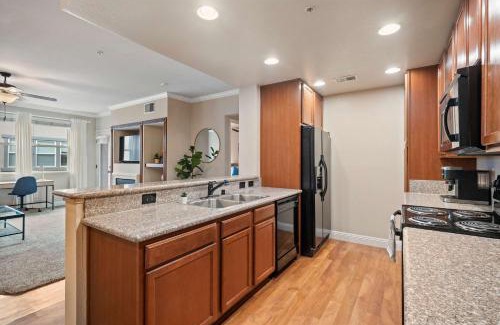 Reno/Tahoe Airport Apartment | Luxury 2BR 2BA Apartment with Pool Gym & Theater