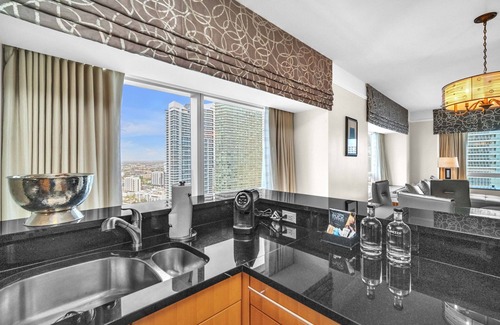 Brickell Condo | Luxury 2BR/2BA City View Suite