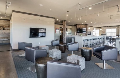 Lawrenceville Apartment | Luxury 2BR 2BA w/ Amenities Shopping & Views