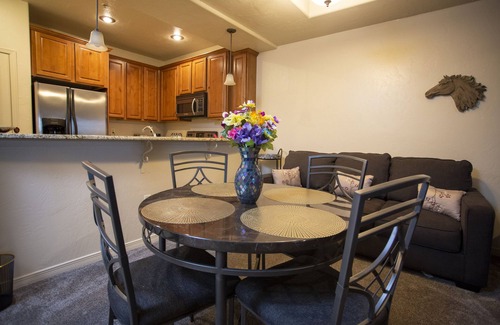 Mesilla Park Condo | Luxury 2BR-2Bath First Floor in Mesilla