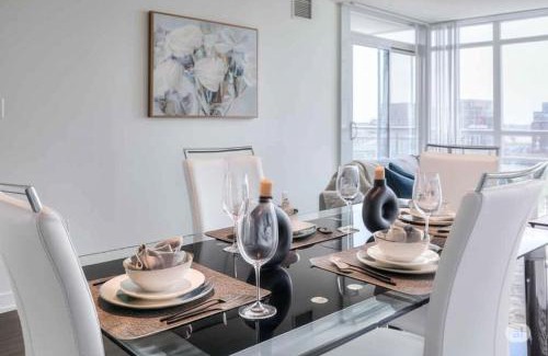 CityPlace Apartment | Luxury 2BR Apartment in Downtown Toronto - Free Parking
