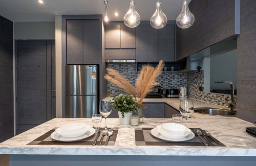 Rawai Apartment | Luxury 2BR Condo Pool & Rooftop Bar D602/3