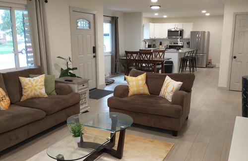 University Hills House | Luxury 2BR House South of Downtown- Gorgeous/Near Parks