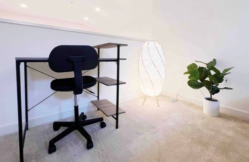 Lake Forest Apartment | Luxury 2br loft in Irvine close to the beach
