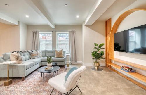 Mississippi District Apartment | Luxury 2BR Mississisppi Home 95 WalkScore