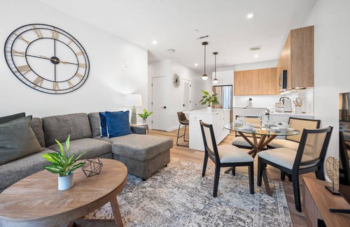 East Boston Apartment | Luxury 2BR Next to the Airport 0233