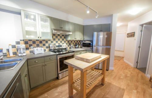 Tofino Apartment | Luxury 2BR Oceanfront Condo by OnlyBC 201