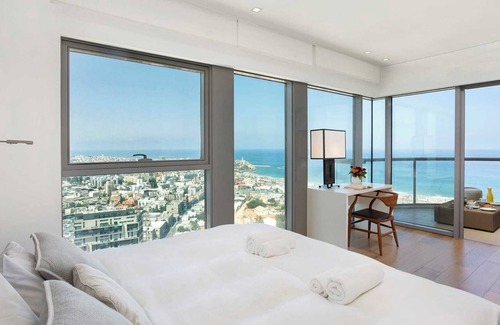 Neve Tzedek Apartment | Luxury 2BR sea view, Pool & parking by Holyguest