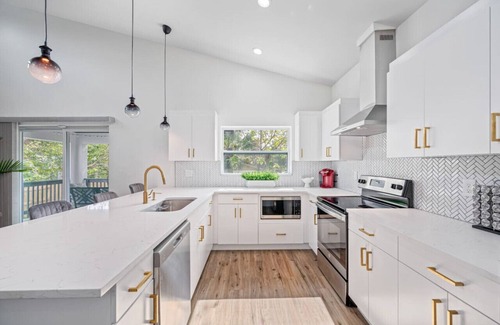 Tampa House | Luxury 3 BDRM Home | Busch Gardens | Fairgrounds