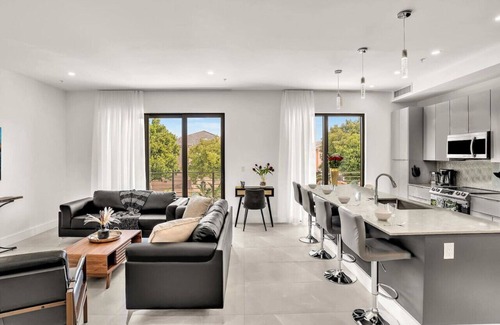 Harbordale Apartment | Luxury 3 bds APT Brand new, Perfectly located #202