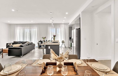 Harbordale Apartment | Luxury 3 bds APT Brand new, Perfectly located #202